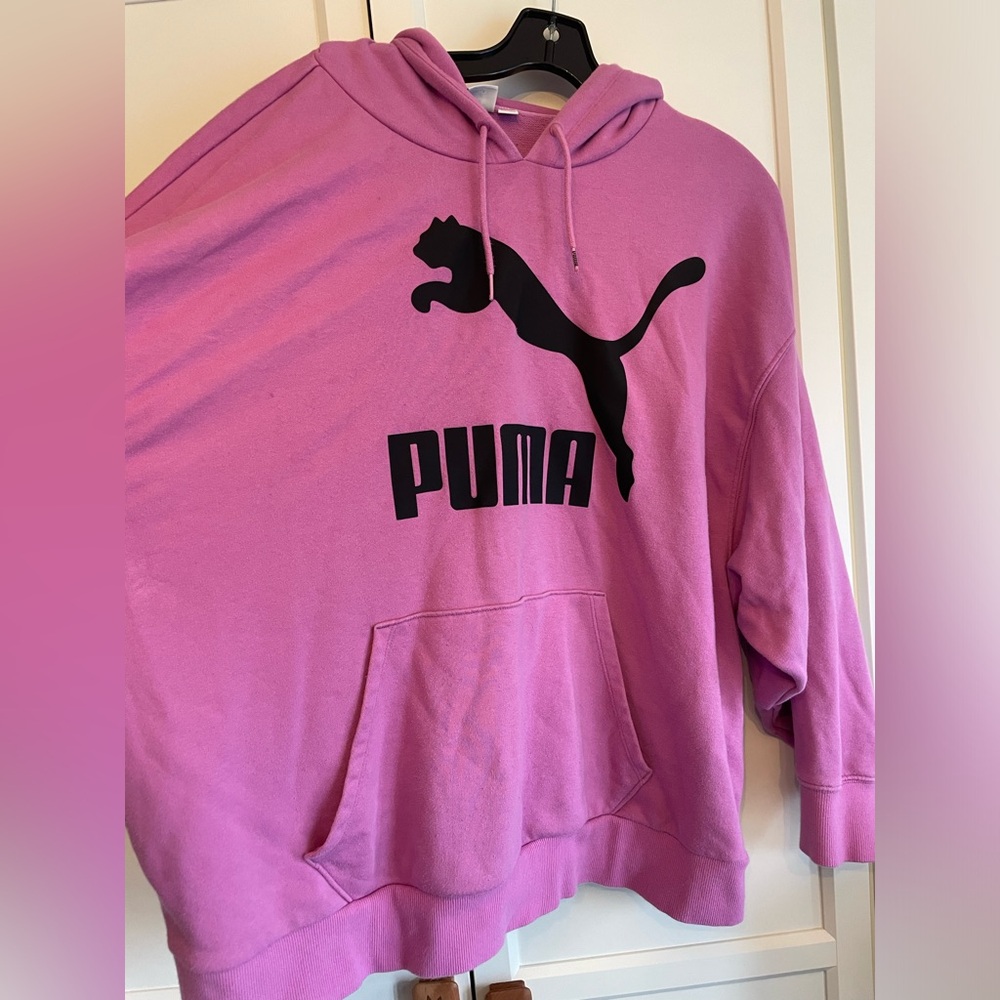 Women’s pink Puma hoodie